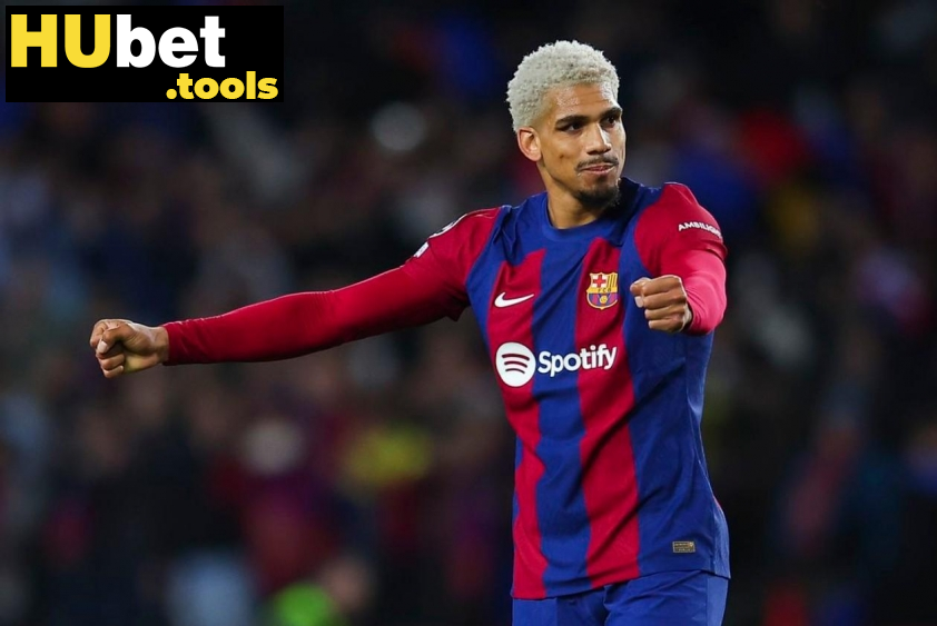 Việc Araujo ra đi sẽ giúp Barca giải phóng quỹ lương và có thêm tài chính cho chuyển nhượng. Việc Araujo ra đi sẽ giúp Barca giải phóng quỹ lương và có thêm tài chính cho chuyển nhượng.