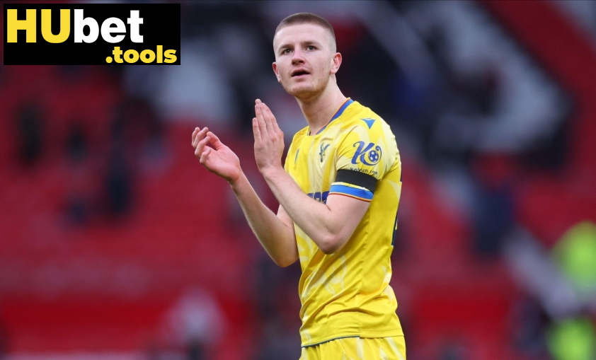 Adam Wharton được quan tâm bởi Man Utd và Man City. Ảnh: Getty Adam Wharton được quan tâm bởi Man Utd và Man City. Ảnh: Getty